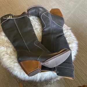 Korks by Kork Ease Dark Gray Pebbled Leather Heeled Boots